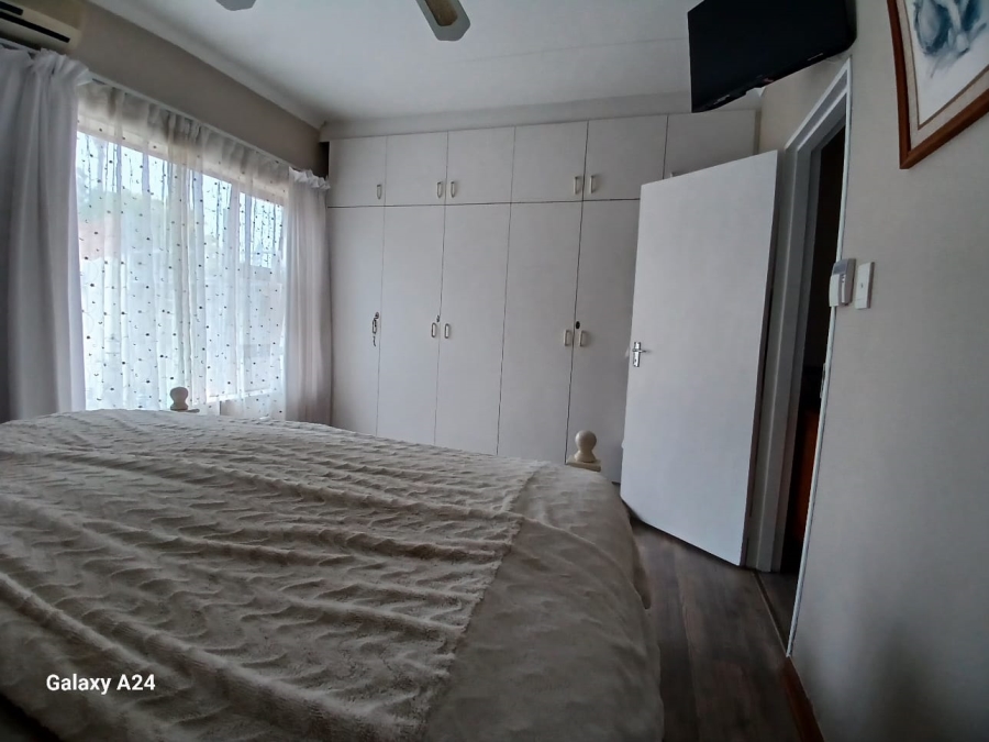 5 Bedroom Property for Sale in Beacon Bay Eastern Cape